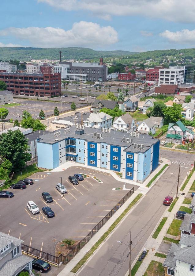 Grand Monarch! Best For Extended Stays! Johnson City Exterior foto